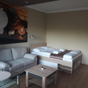 Stúdió 18 Apartman, Kazincbarcika